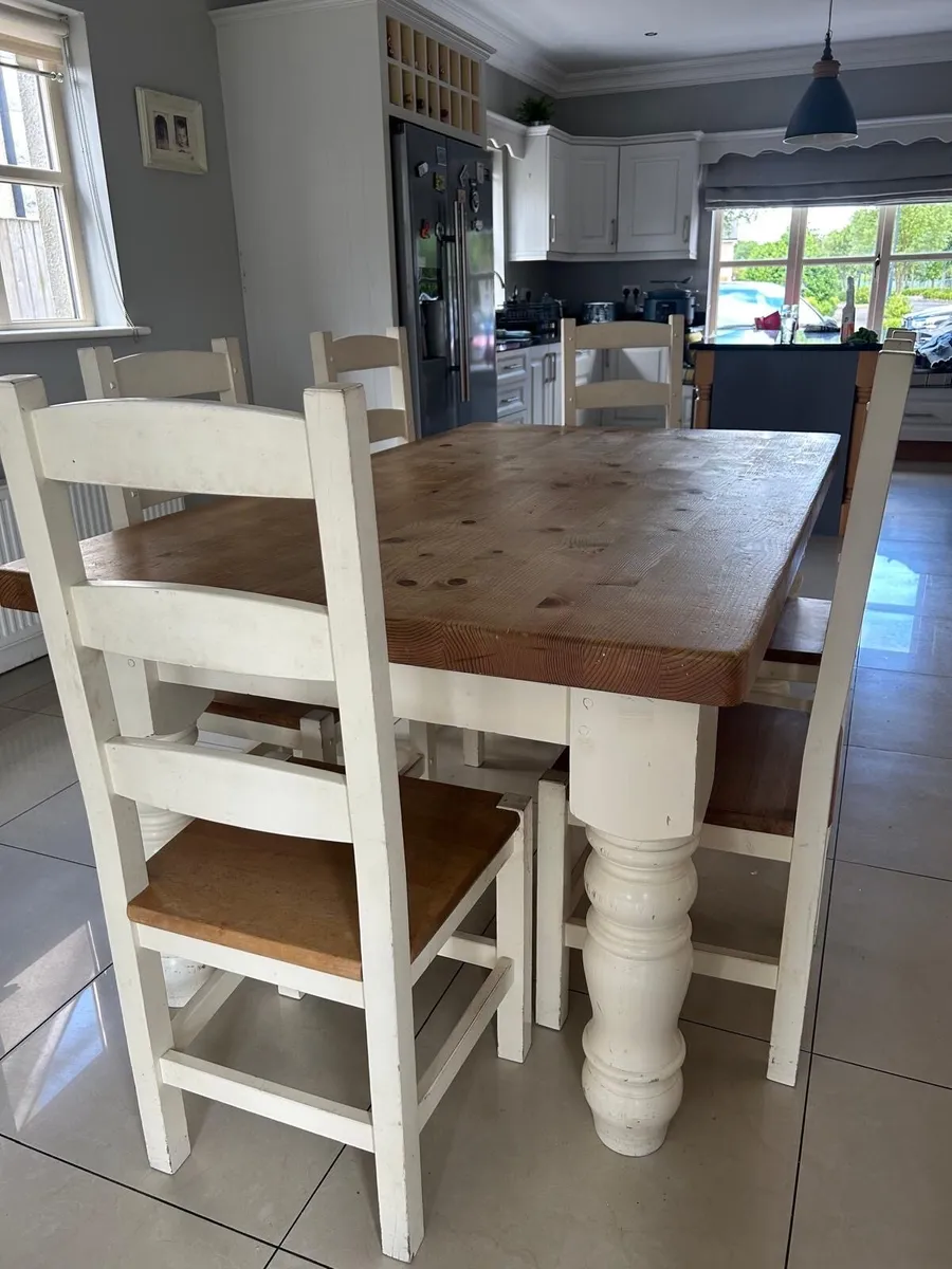 Kitchen table and 6 chairs - Image 1