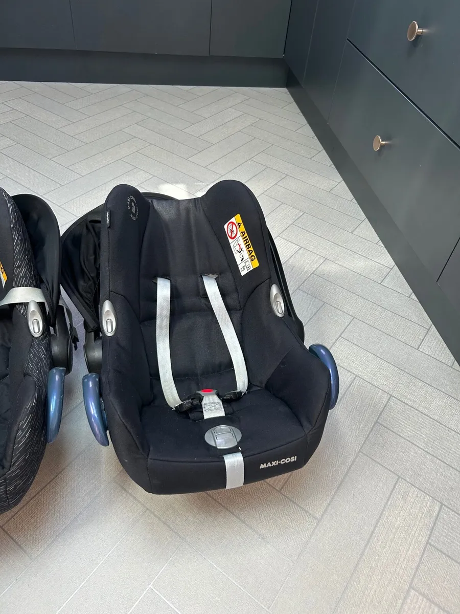 Car seats FREE - Image 1