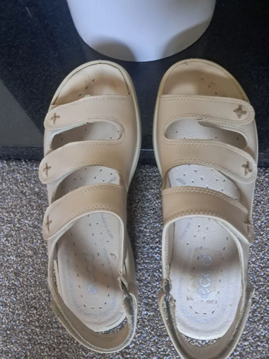 Beautiful quality ECCO sandals - Image 2
