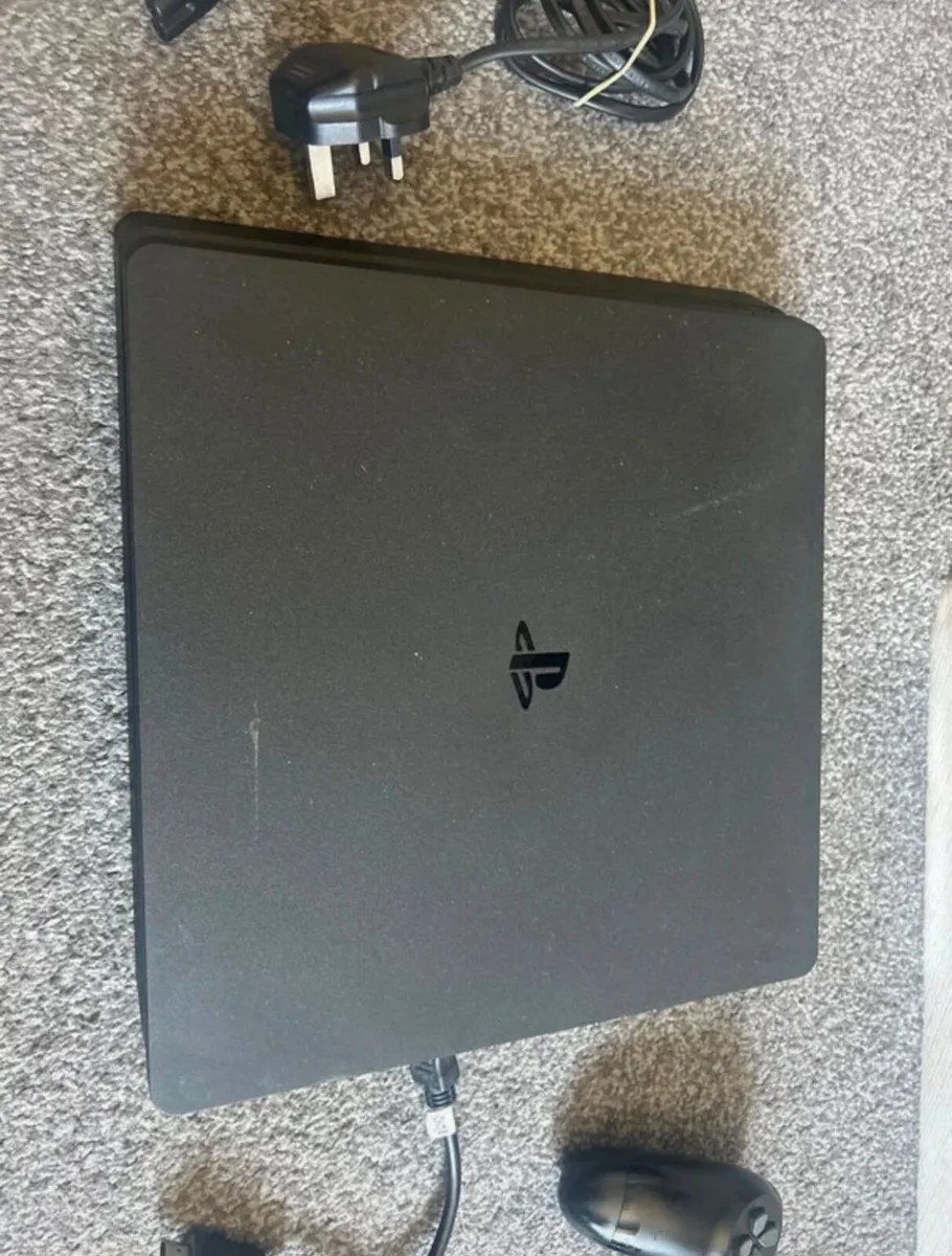 PS4 1TB Slim Black with warranty - Image 2