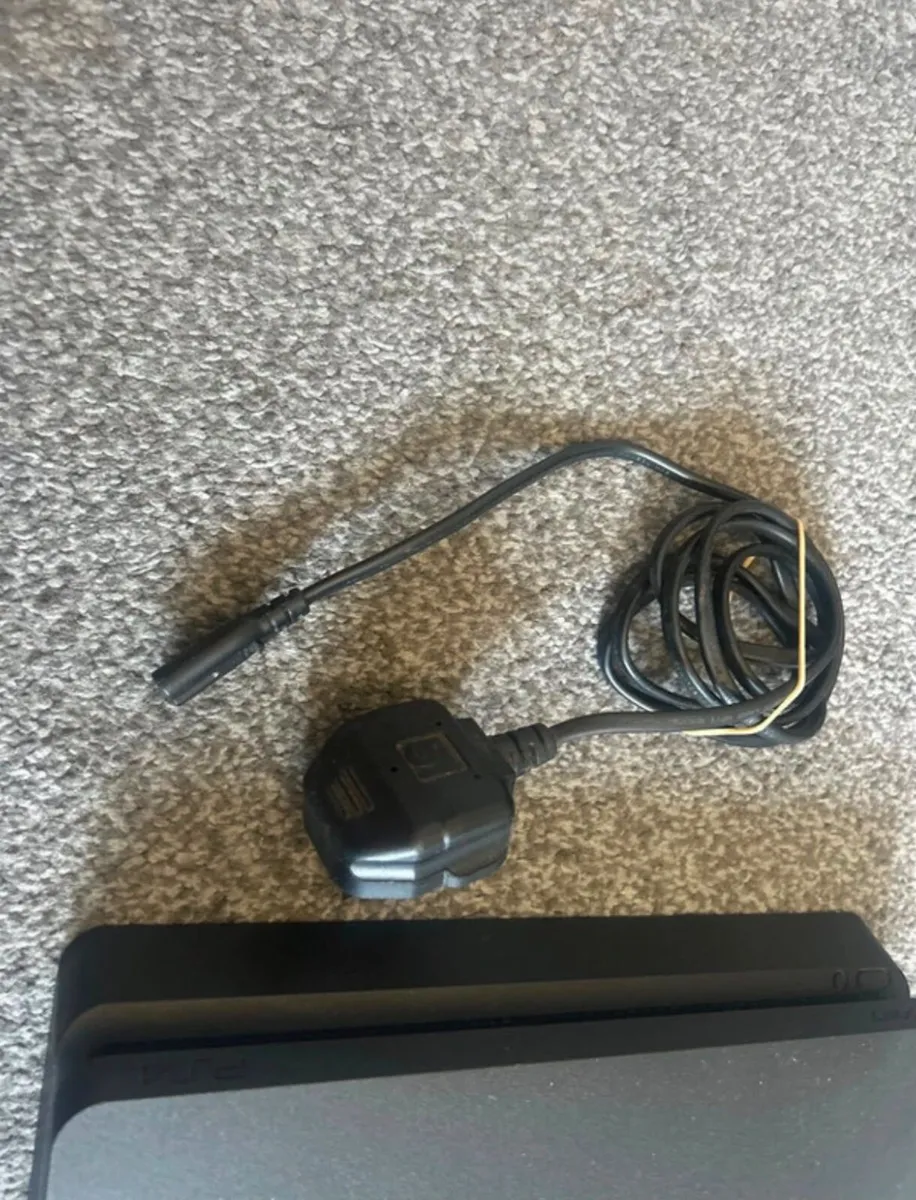 PS4 1TB Slim Black with warranty - Image 4