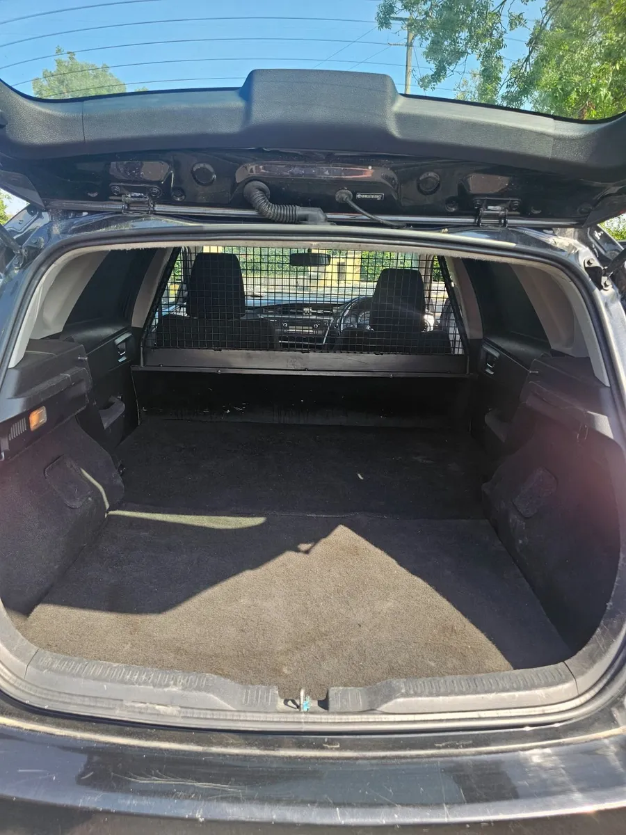Toyota Auris 2014 - Image 2