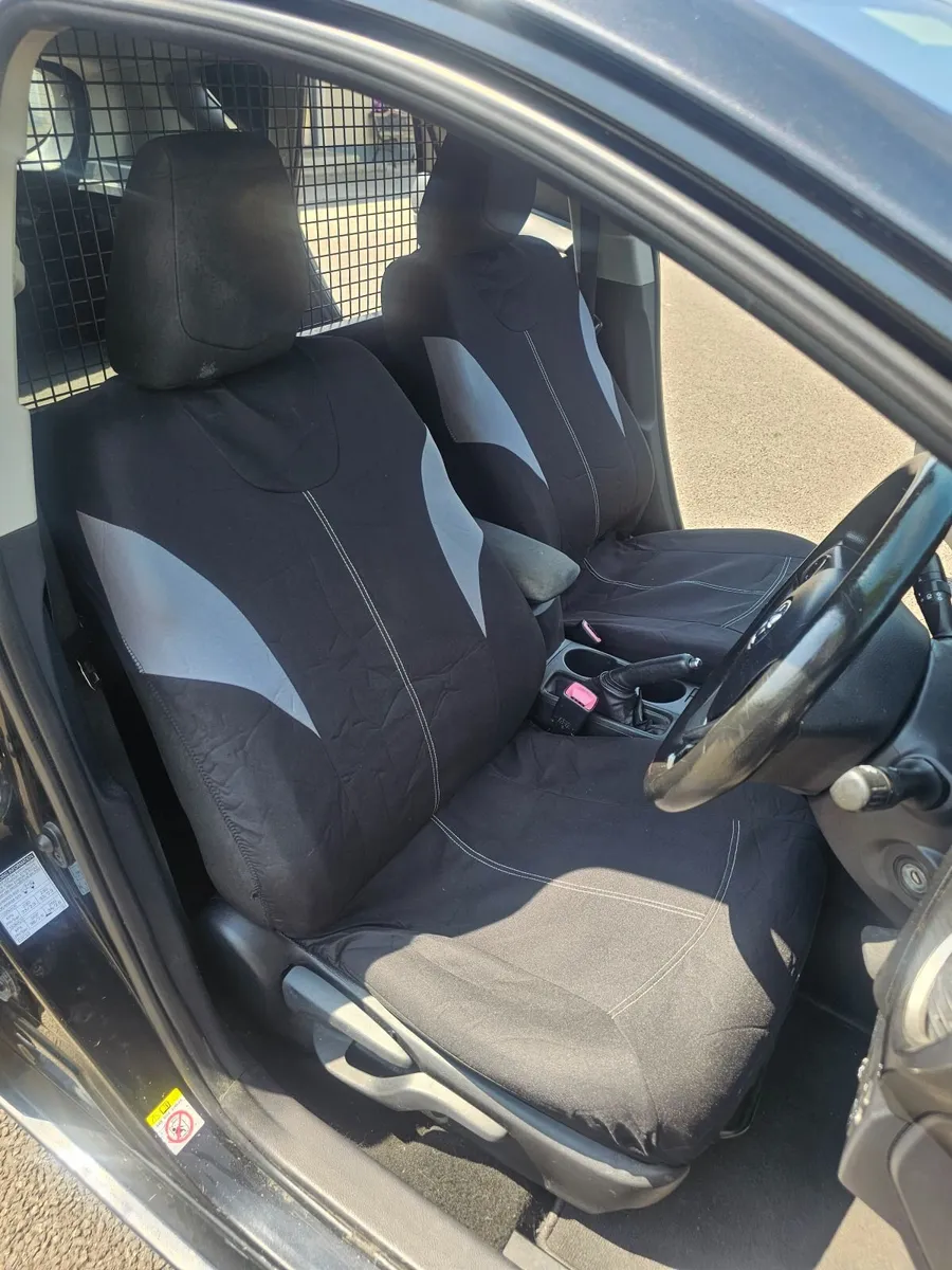 Toyota Auris 2014 - Image 4