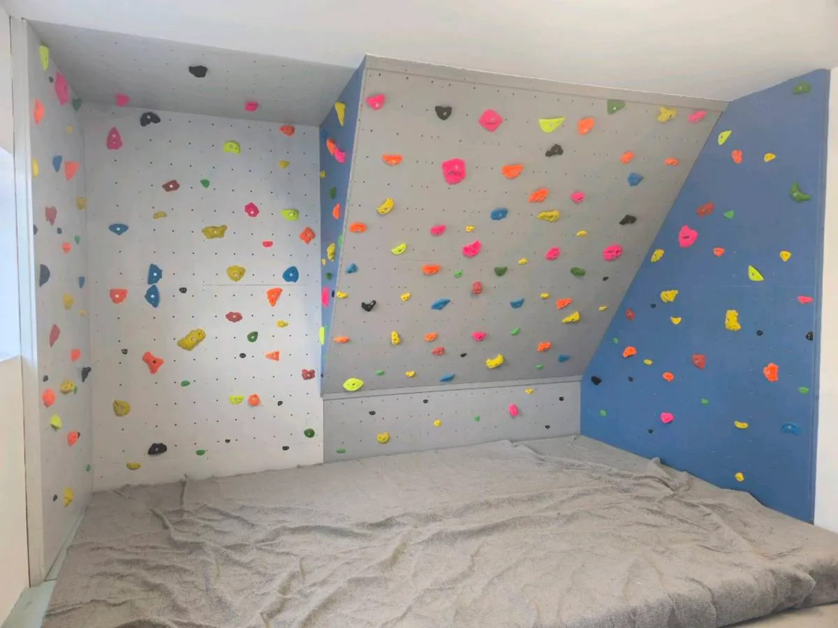 Home climbing wall and matting - Image 2