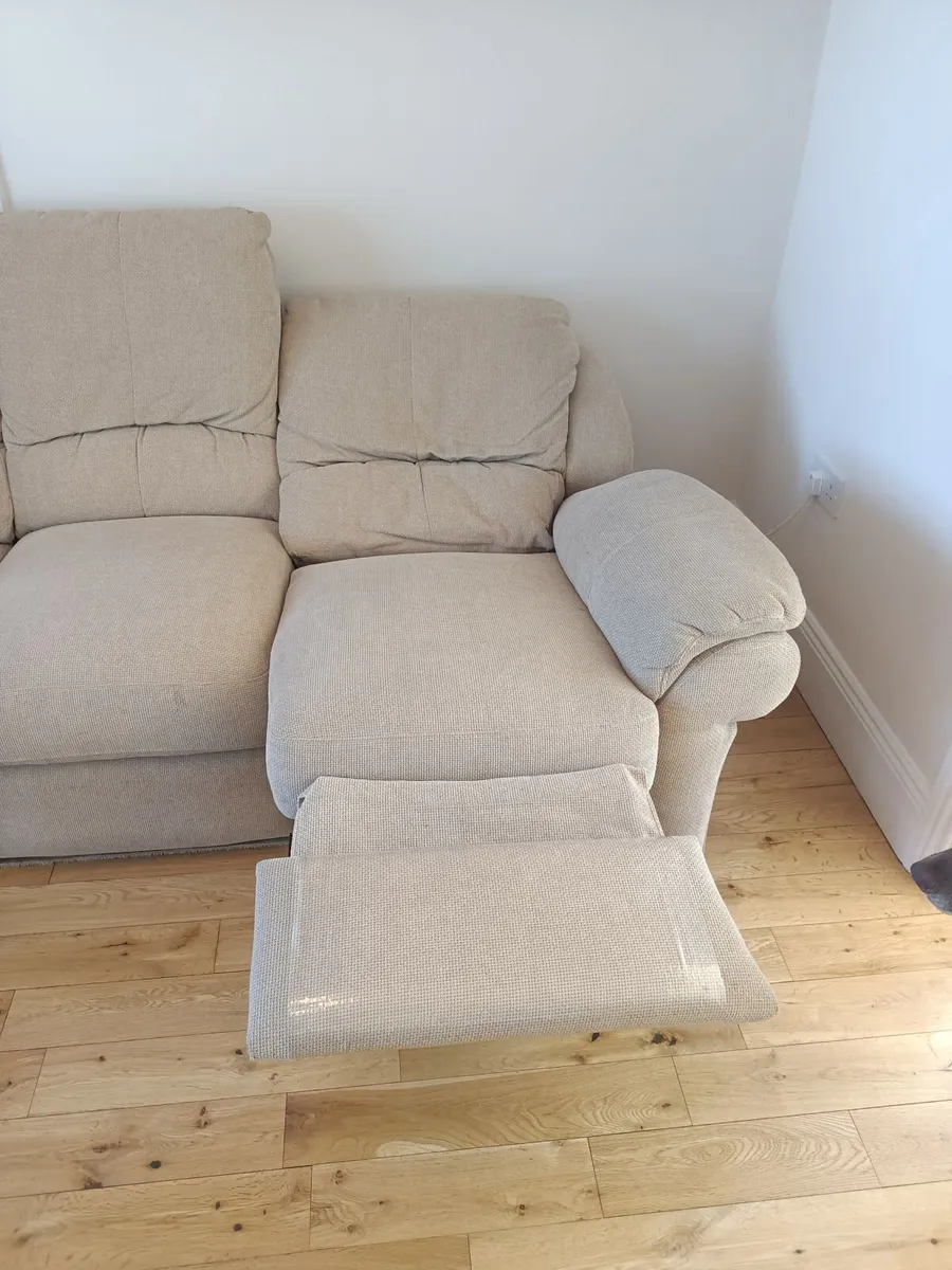 Electric Recliner - Image 2