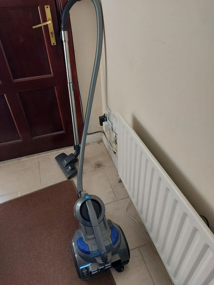 Russell Hobbs TITAN 2 Vacuum Cleaner Model RHCV410 - Image 2