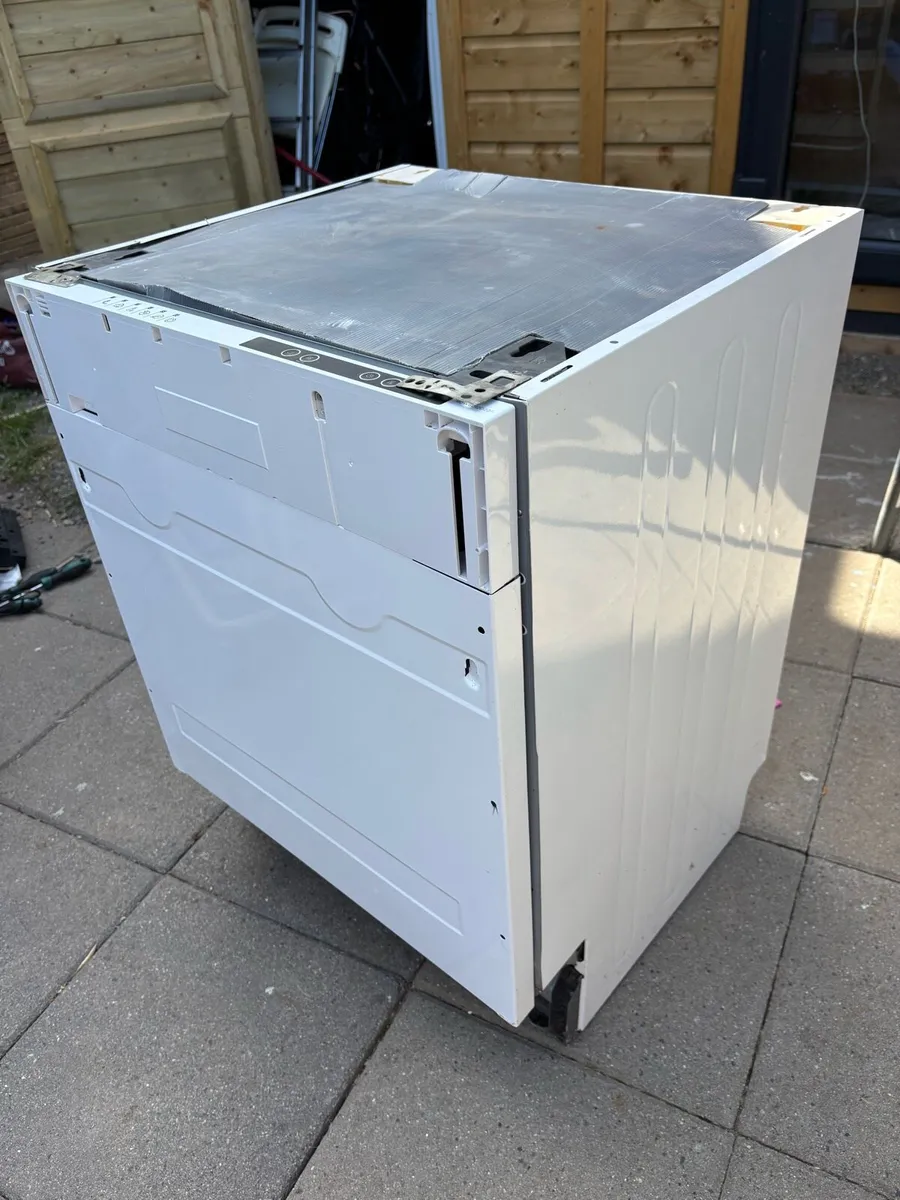 Dishwasher - Image 1