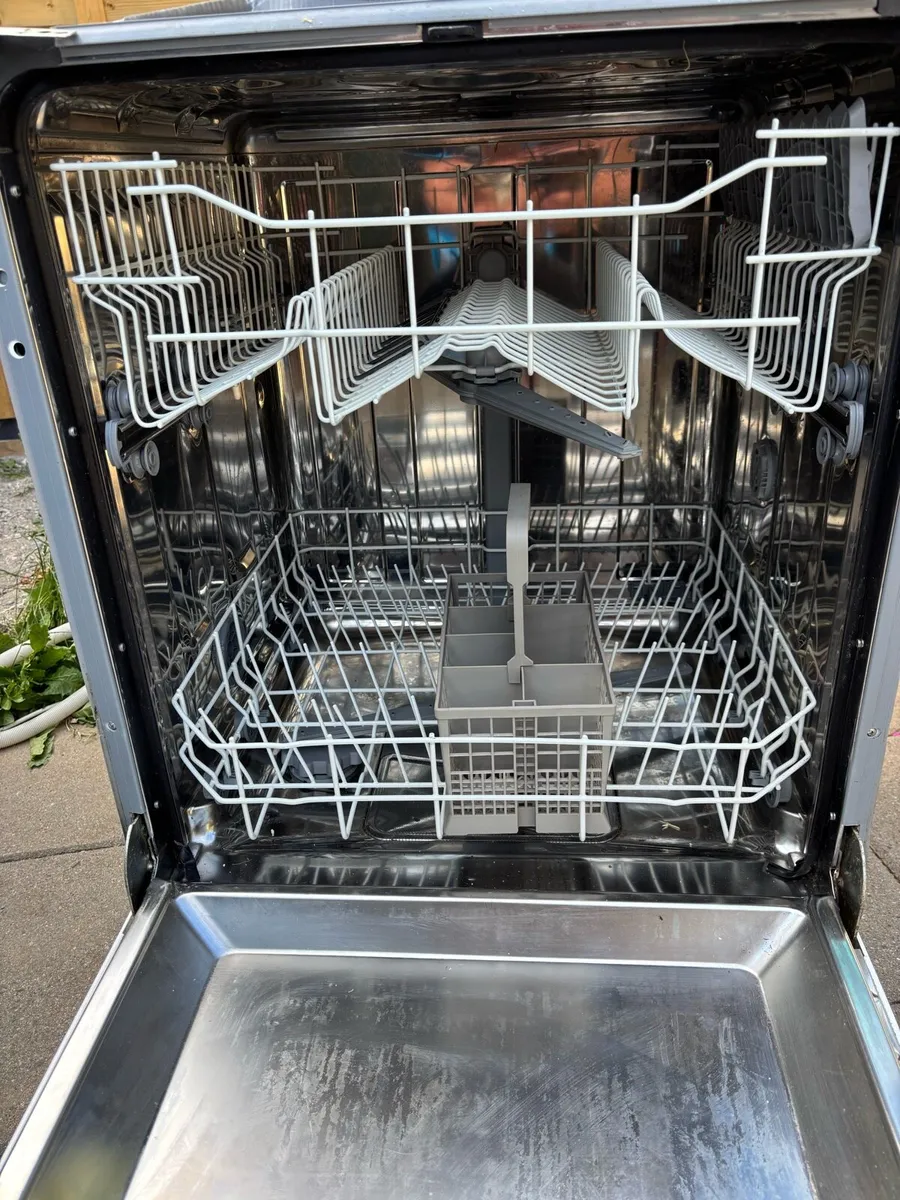 Dishwasher - Image 3