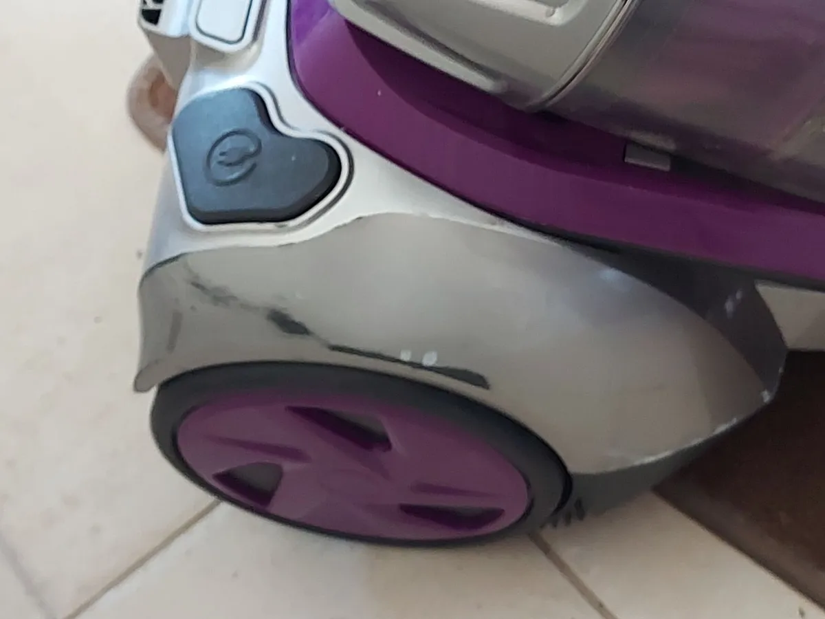 VYTRONIX Cyclonic Vacuum Cleaner, Model PET01 - Image 4