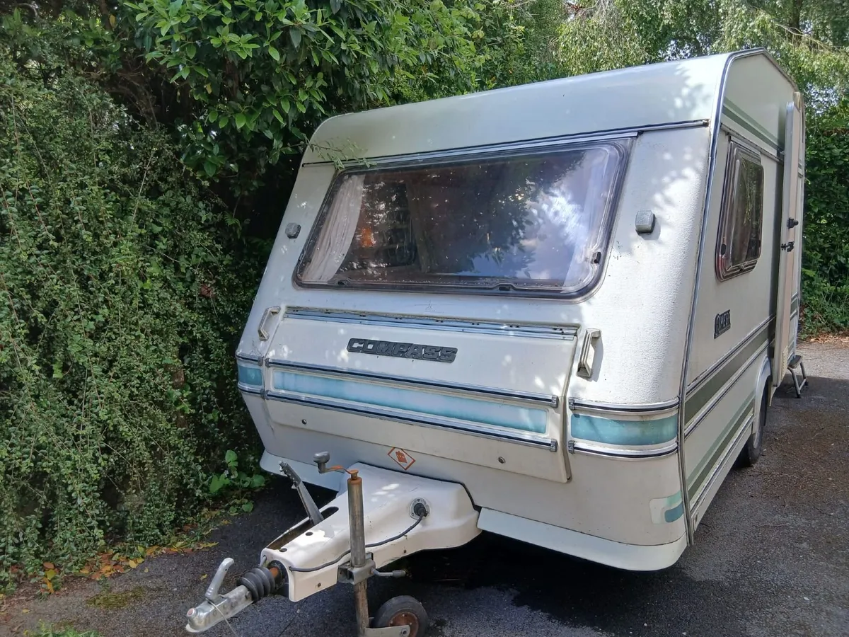 Excellent condition, light, 2-berth caravan - Image 3