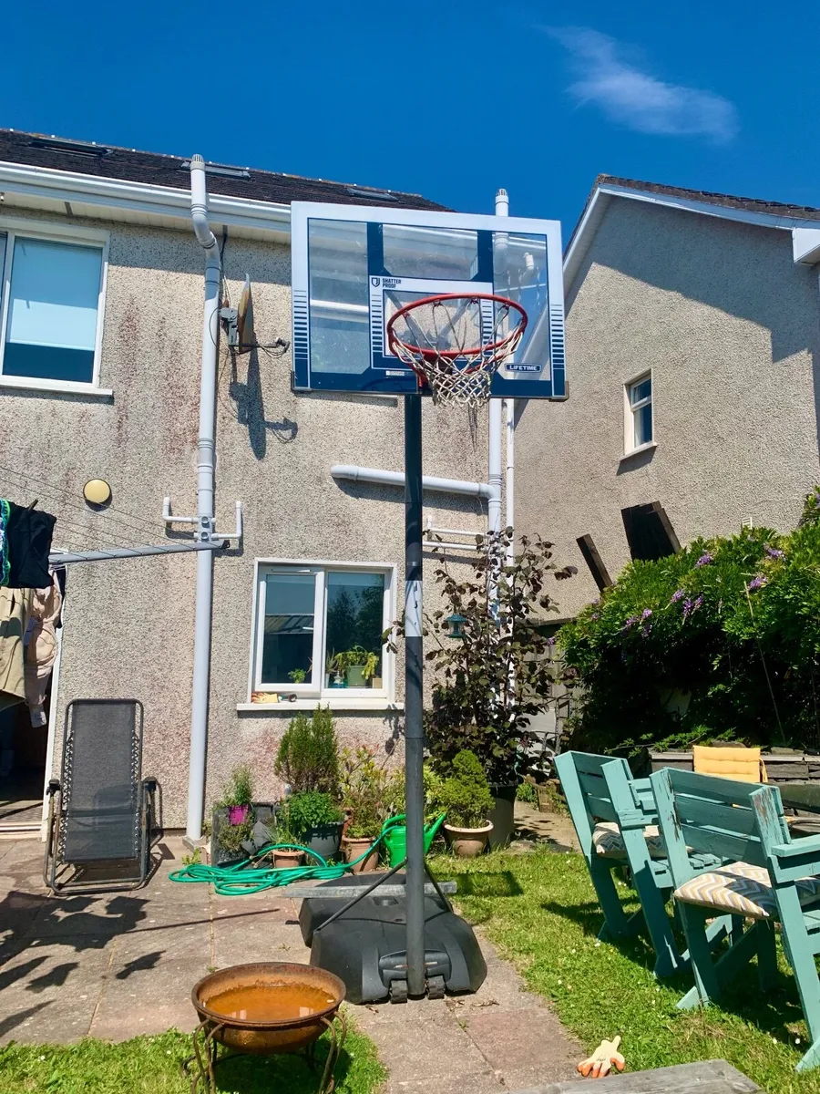 Lifetime Basketball Hoop - Image 2