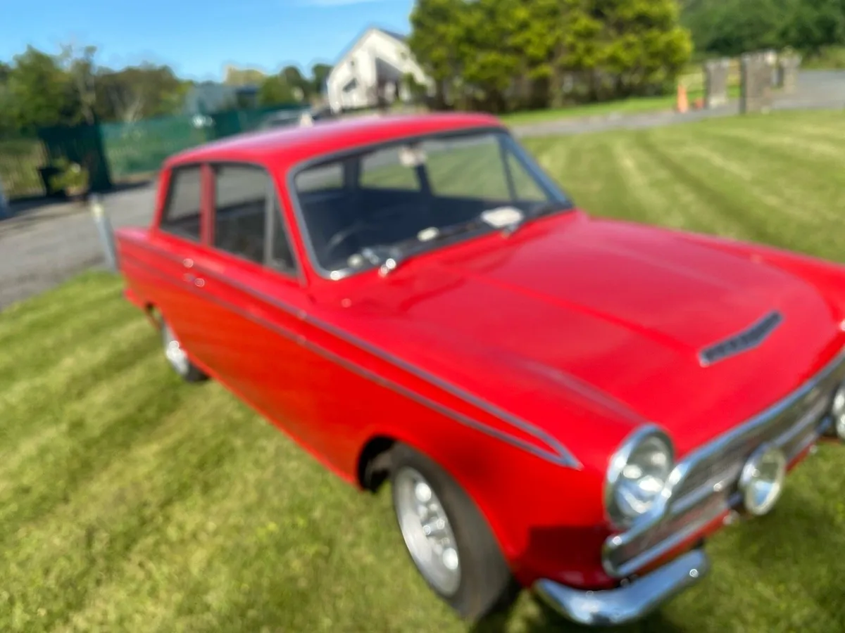 Vintage car - Image 4