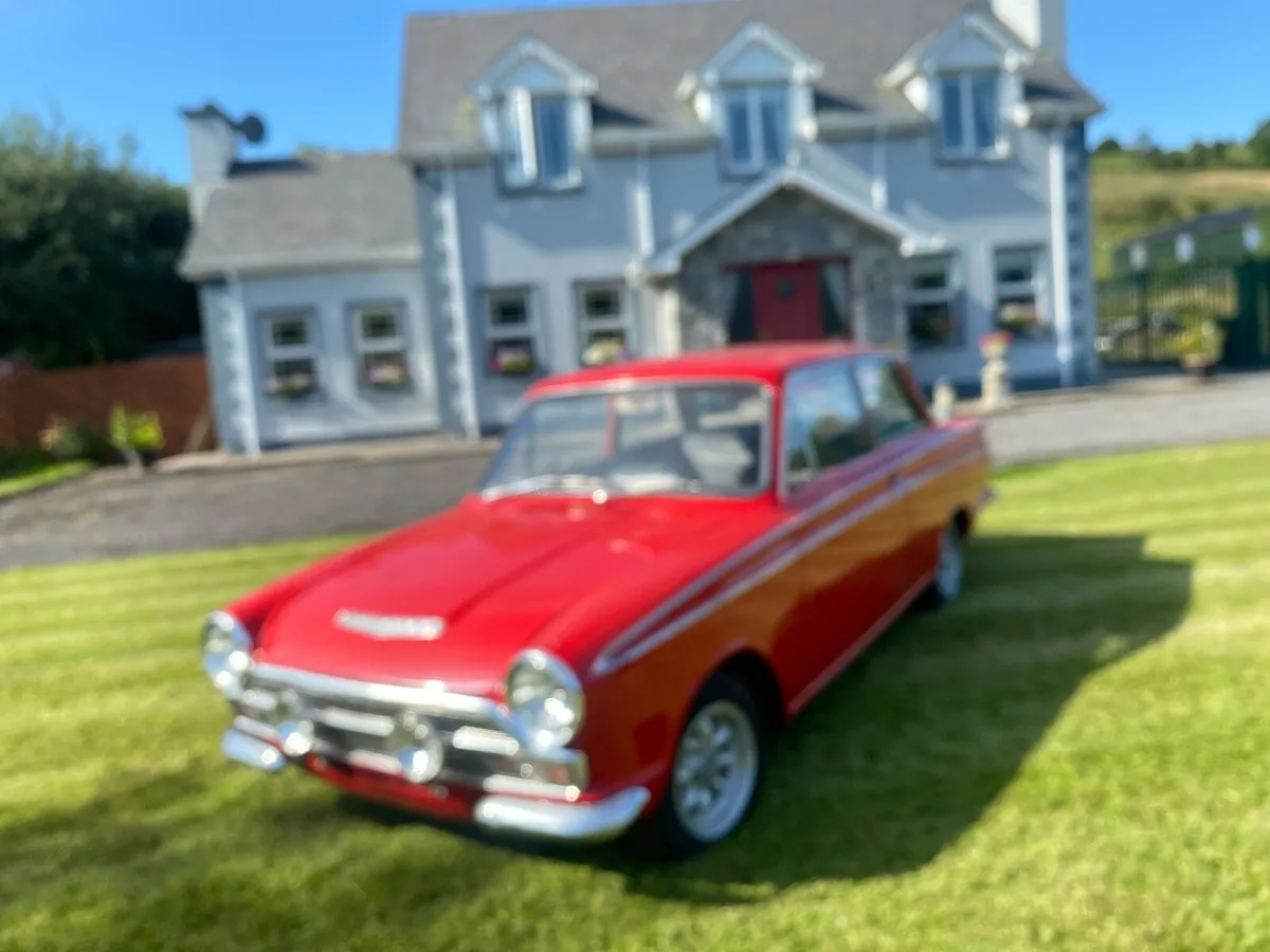 Vintage car - Image 2
