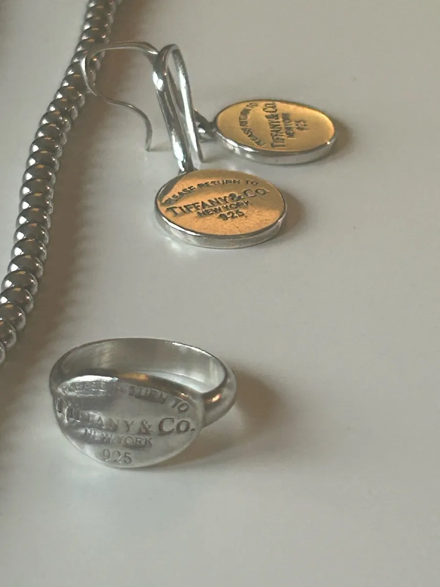 Tiffneys solid silver set - Image 3