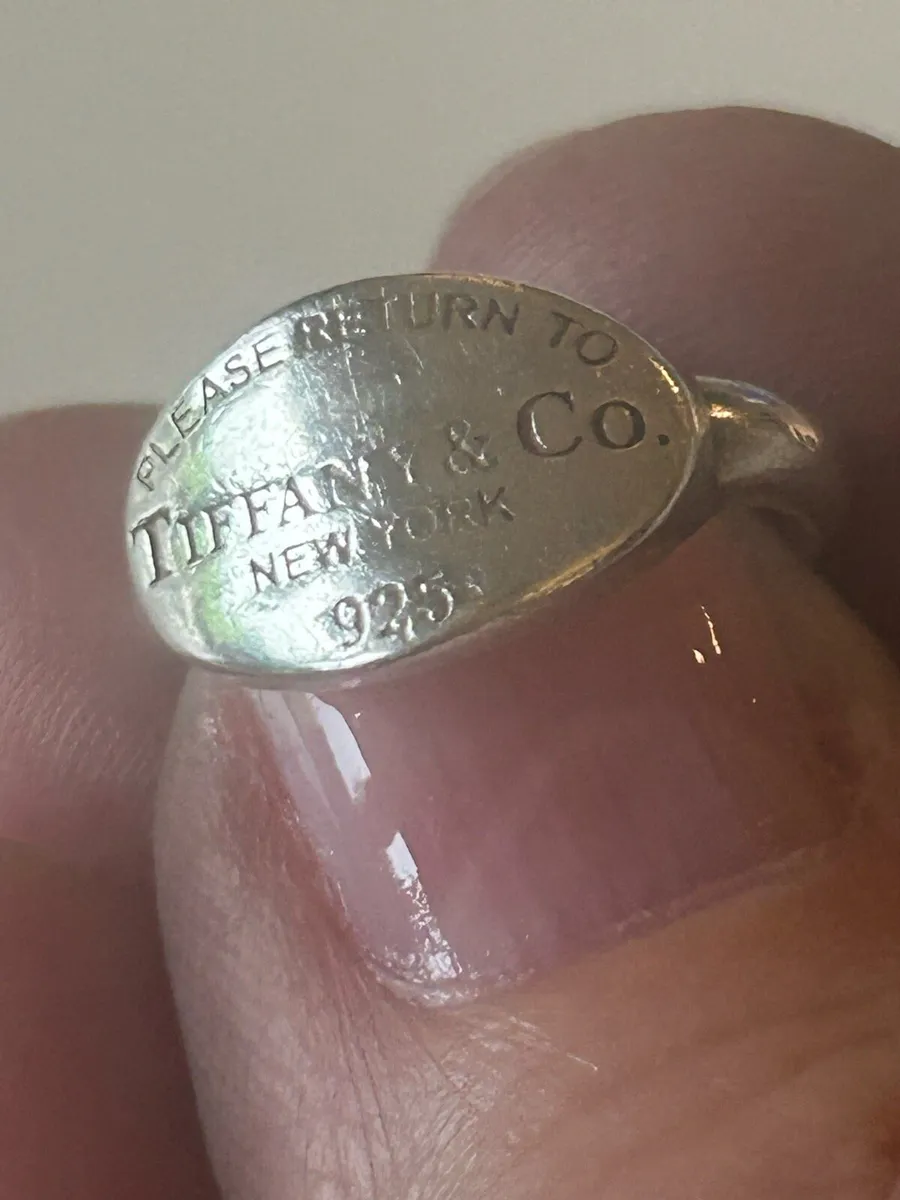Tiffneys solid silver set - Image 2