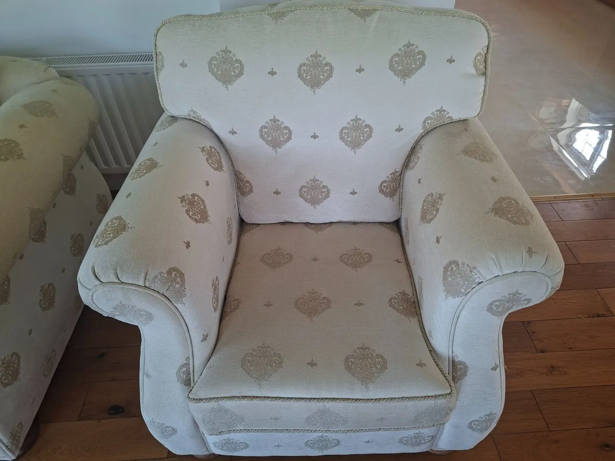 3, 2, 1 fabric suite of furniture - Image 3