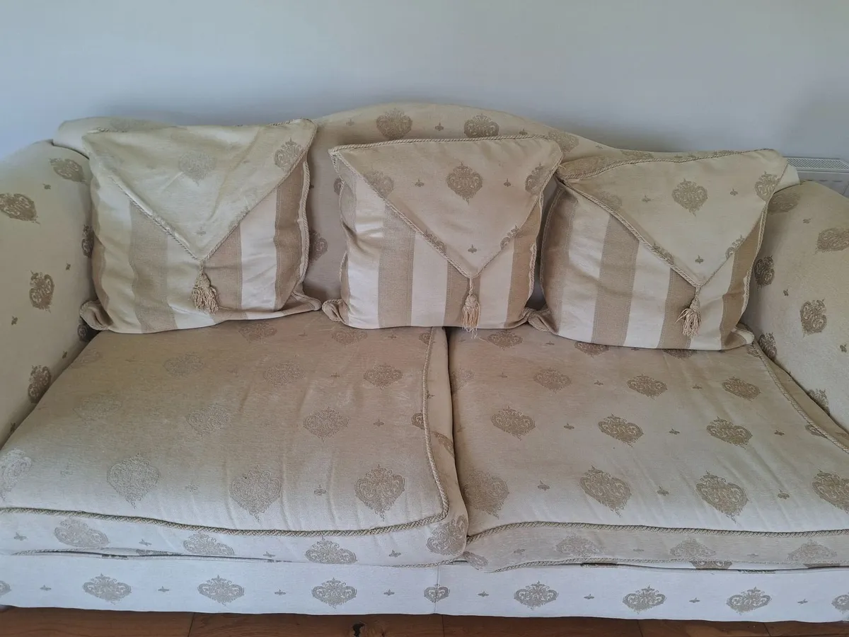 3, 2, 1 fabric suite of furniture - Image 4