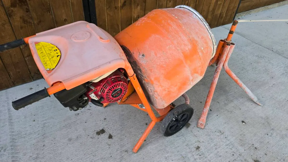 Petrol mixer - Image 1