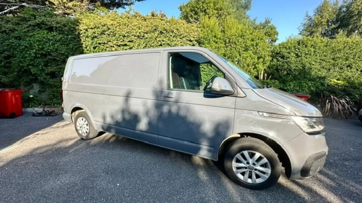 Volkswagen Transporter '21 Automatic LWB 64,550km - Image 4
