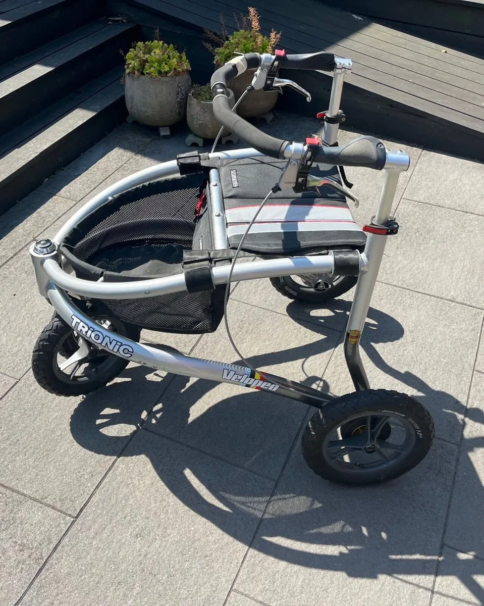 Trionic Veloped Rollator - Image 1