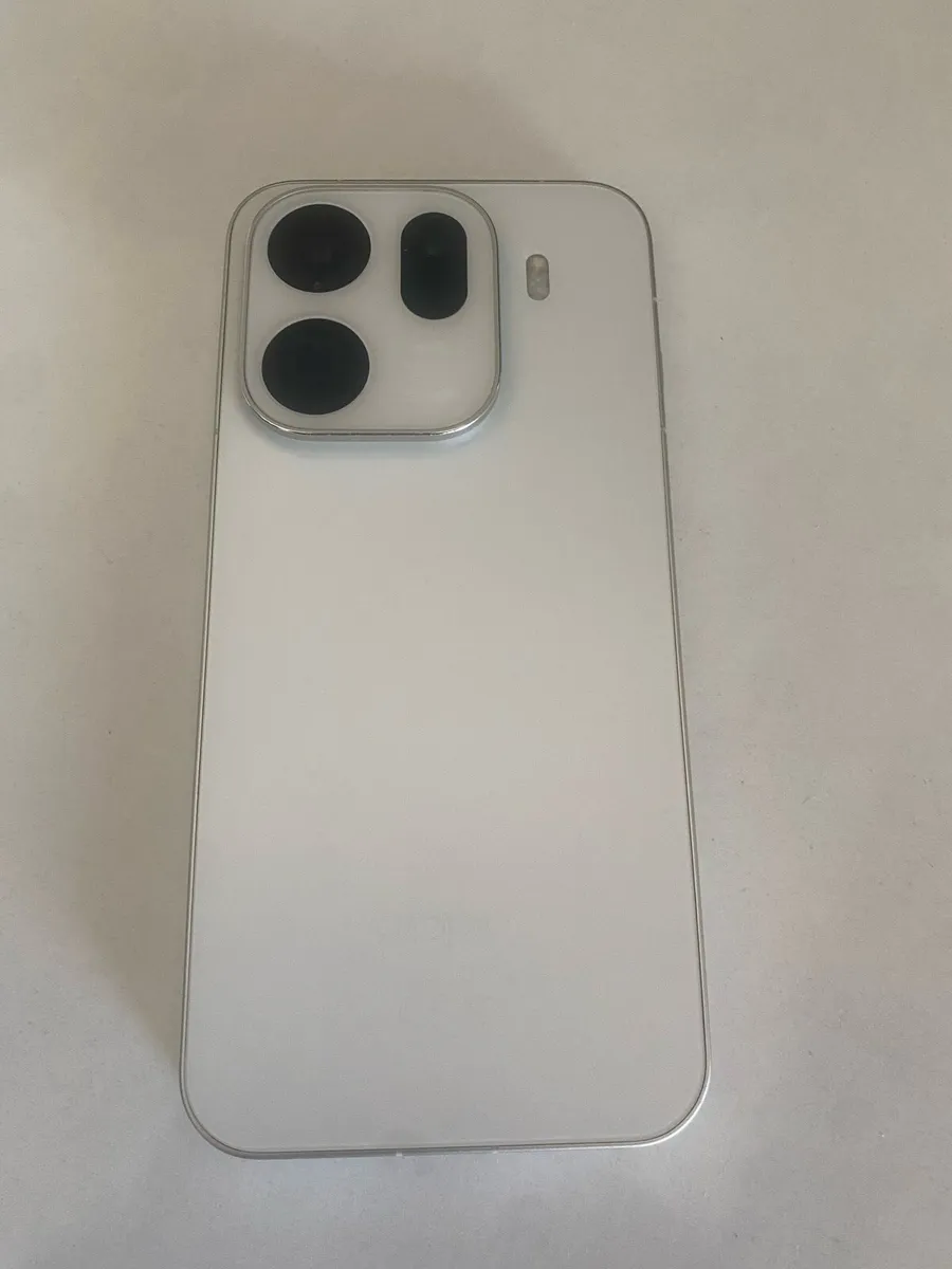 Oppo Find X9 Pro - Image 1