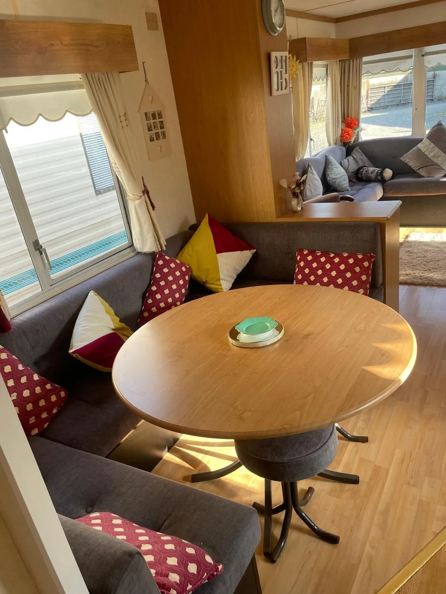 Caravan - Image 3