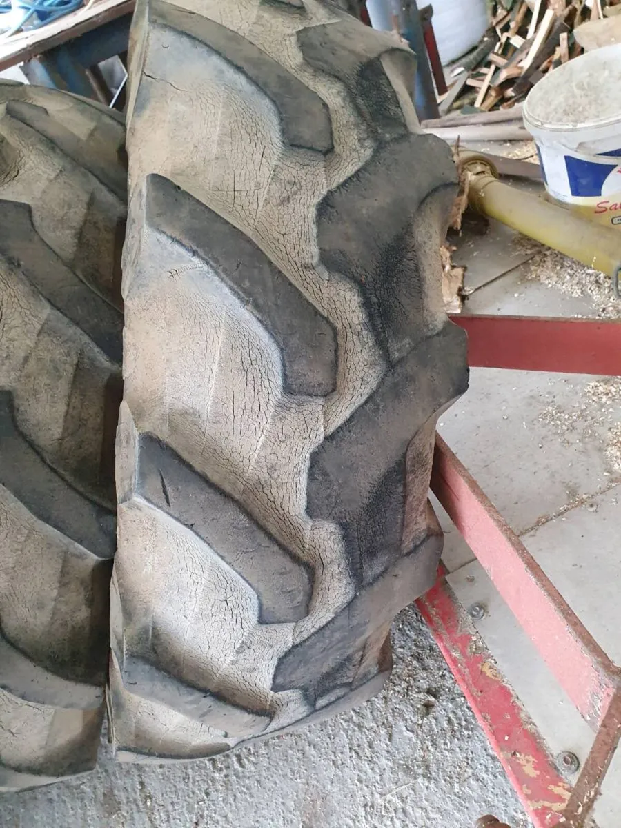 13.6R24 tyres - Image 3