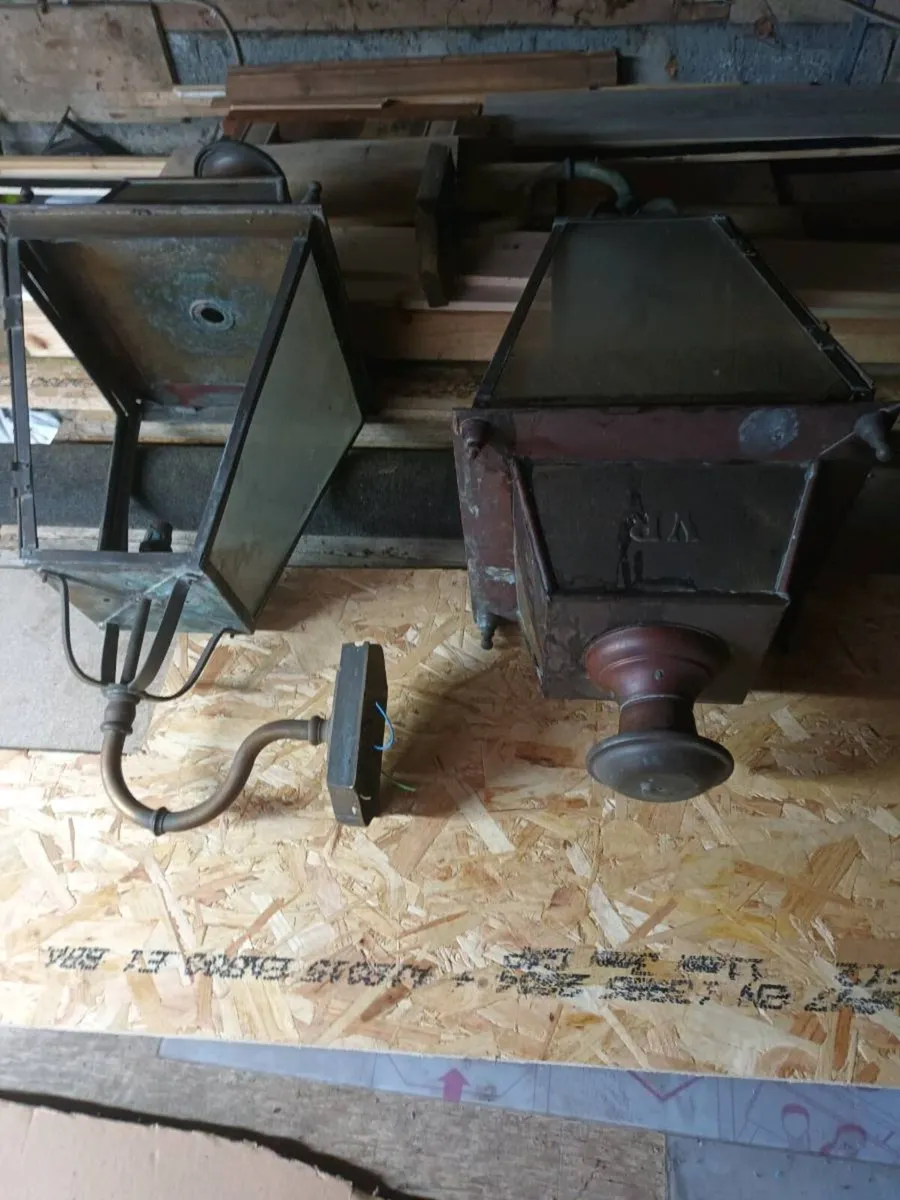 Antique lights - Image 2