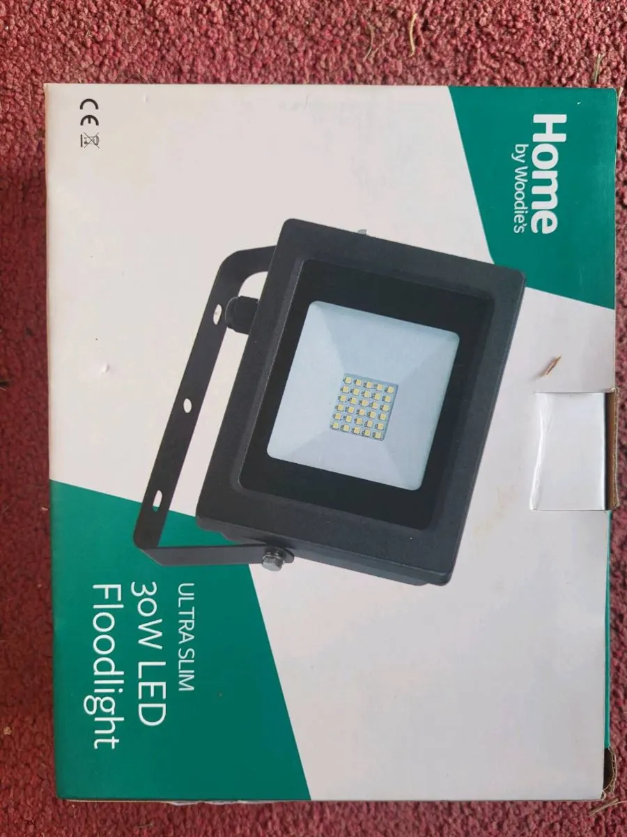 LED Floodlight - Image 2