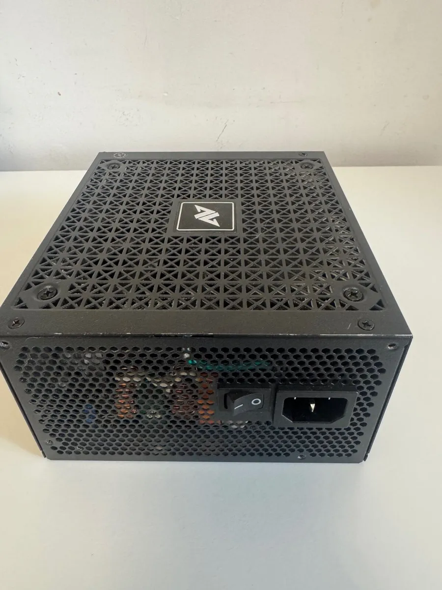 Fully Modular 700w 80+ Bronze PSU - Image 4