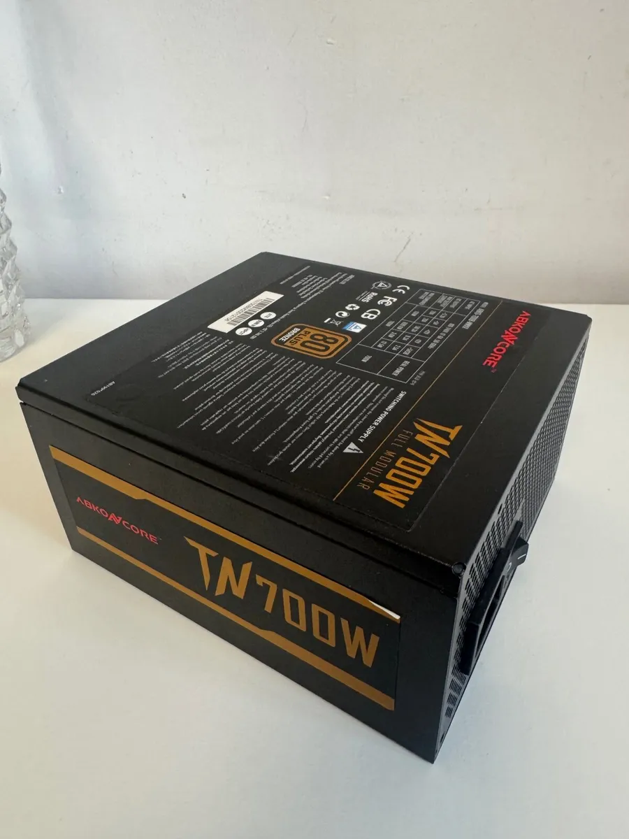 Fully Modular 700w 80+ Bronze PSU - Image 1