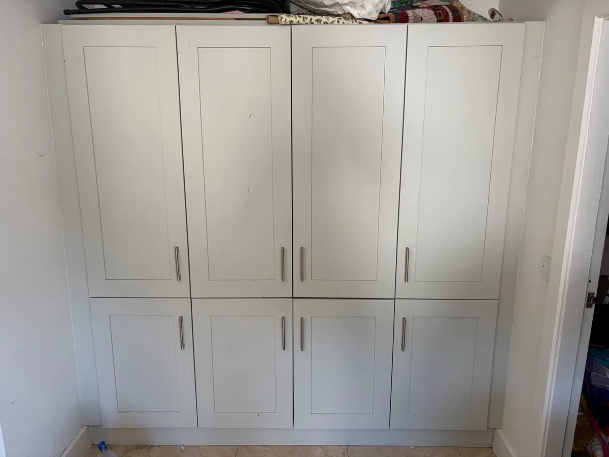 Utility unit - Image 1