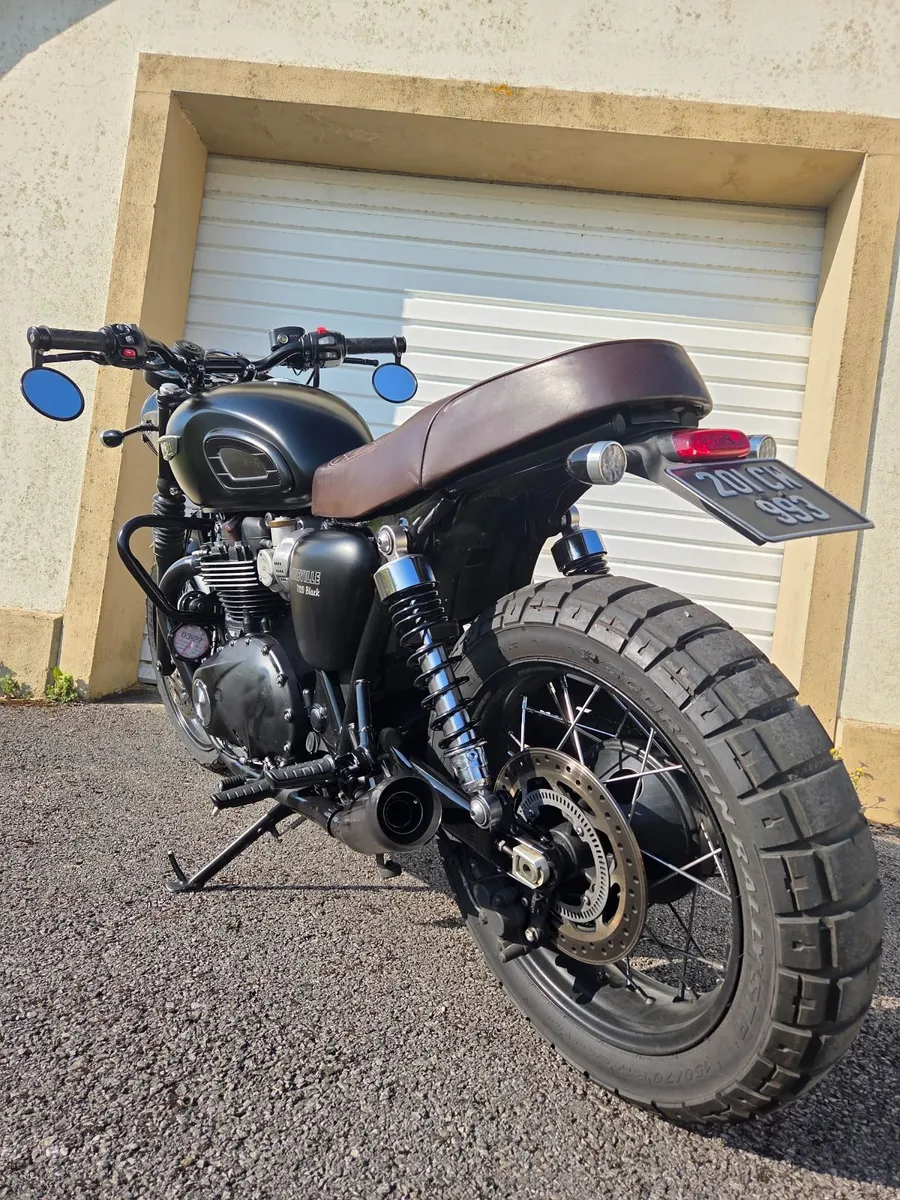 Triumph Bonneville T-120 Black - Image 3