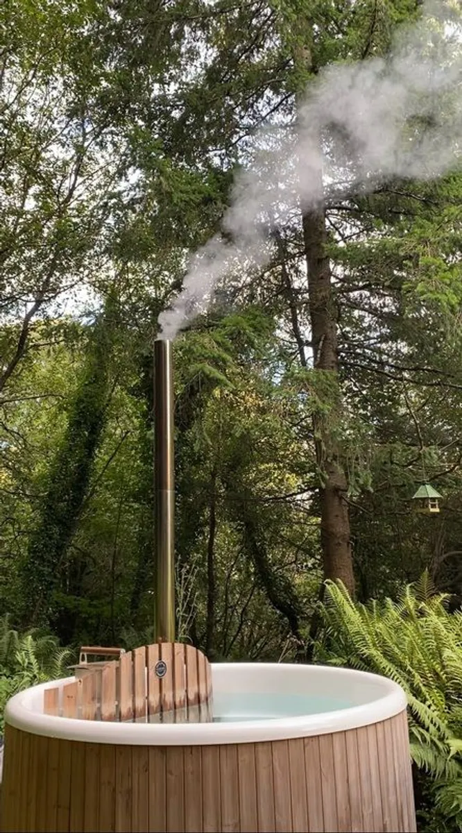 Hottub - Image 2