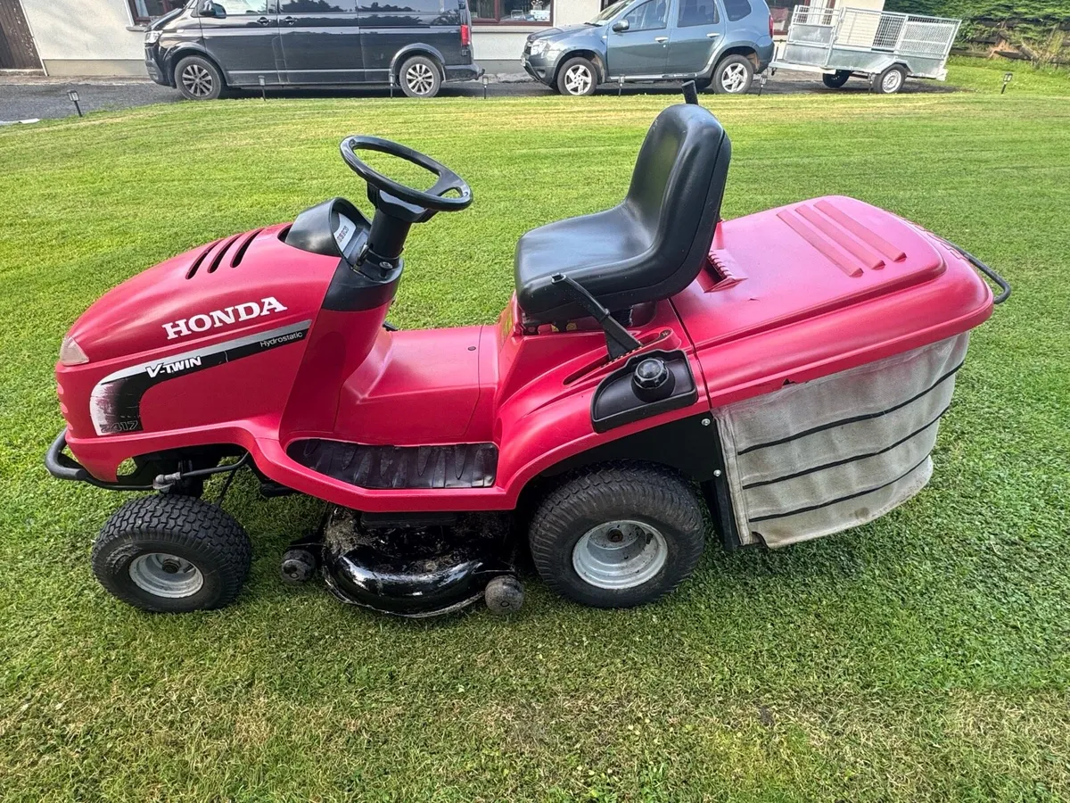 Ride on mower - Image 4