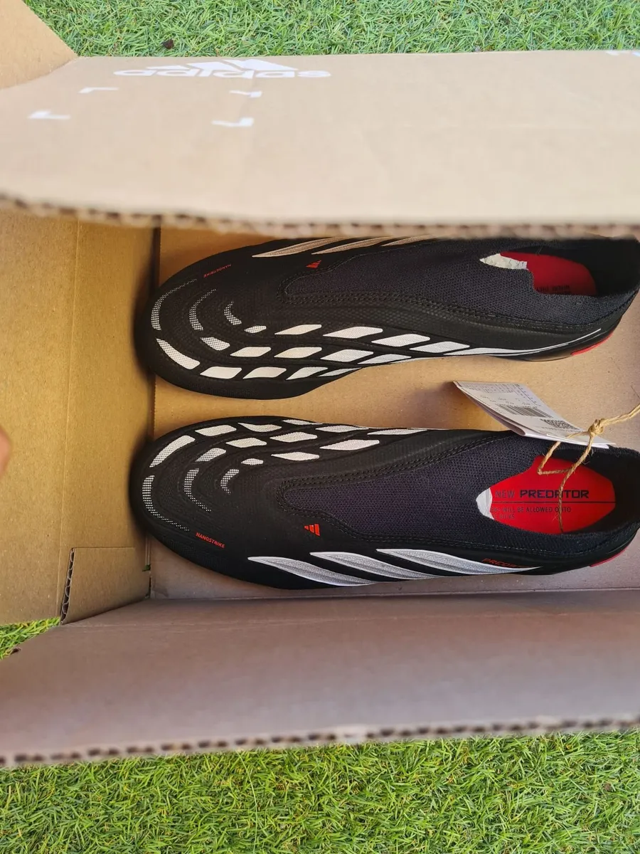 Adidas Laceless Boots UK6.5 Price negotiable!!! - Image 1