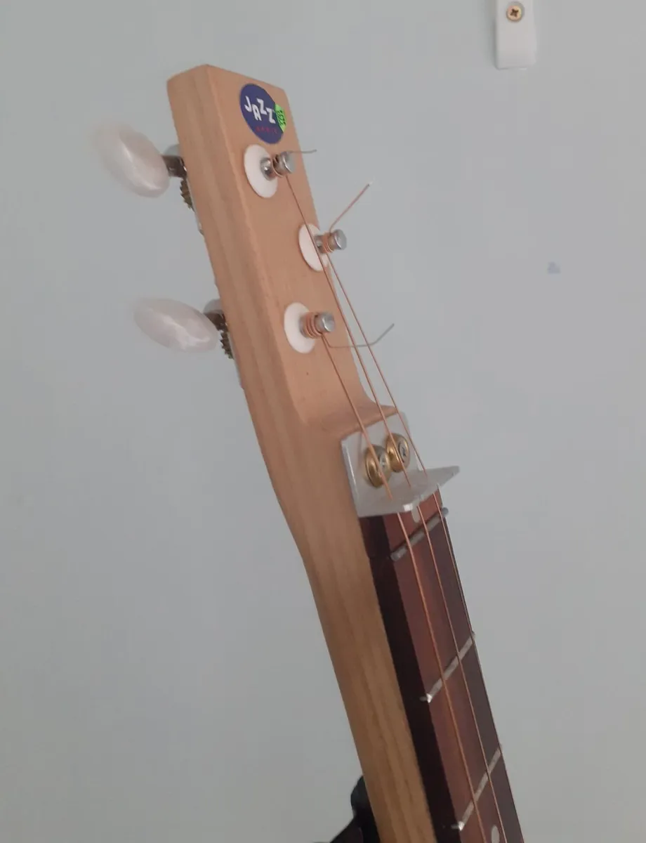 Box Guitar - Image 2