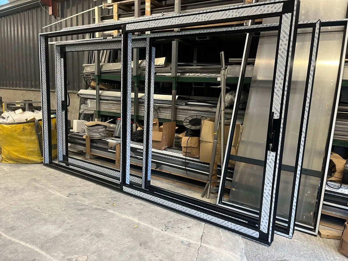 Lift and slide door - Image 2
