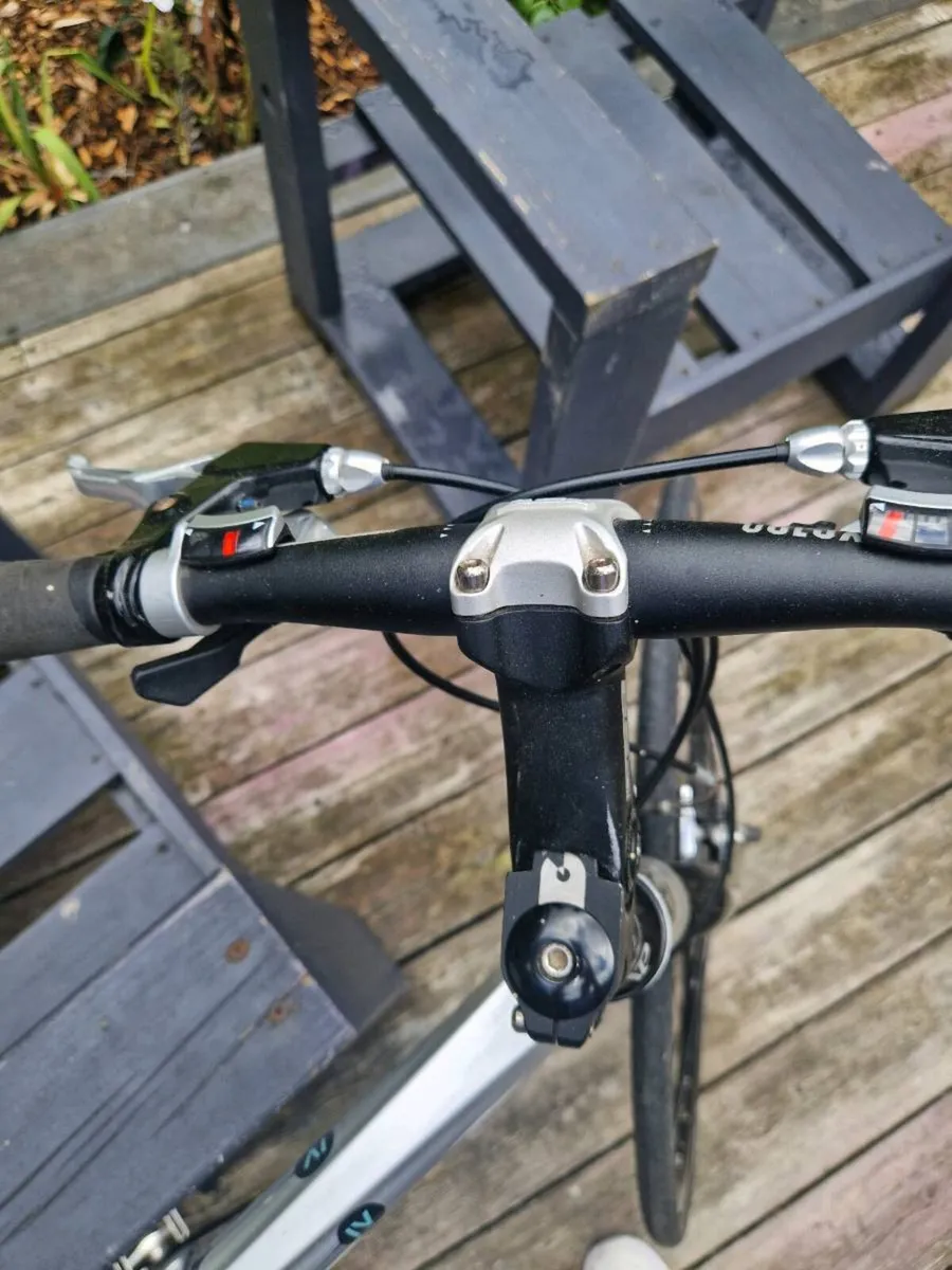 Bianchi hybrid bike - Image 2