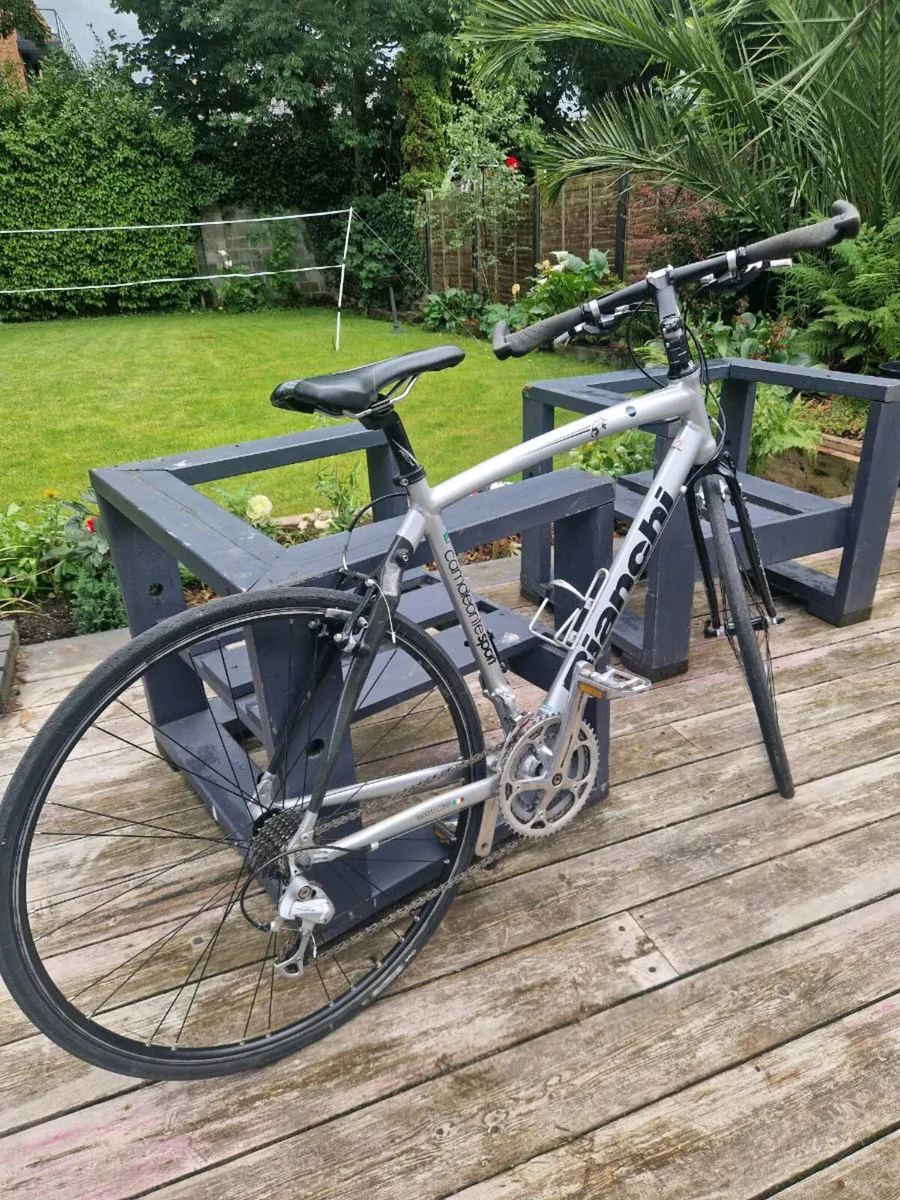 Bianchi hybrid bike - Image 1