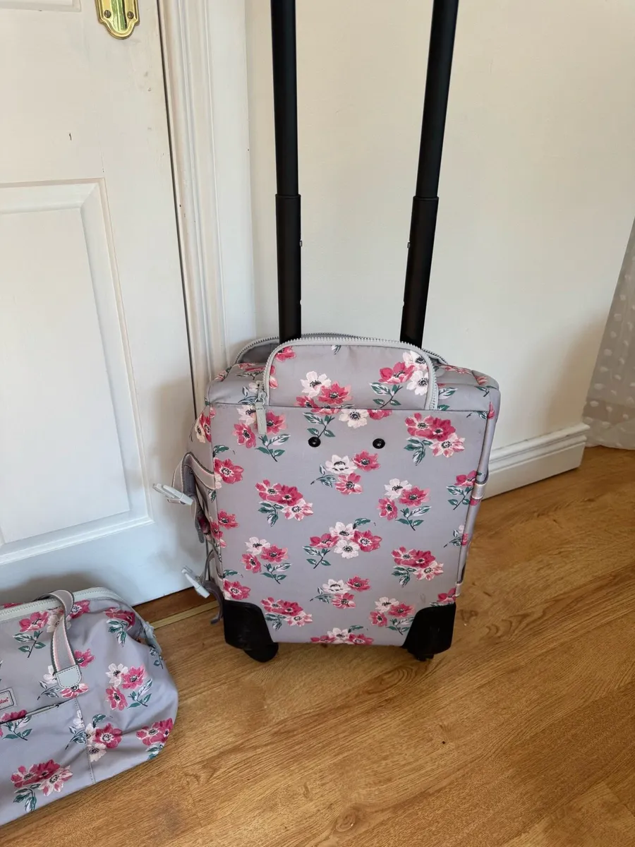 Cath Kidston Matching Luggage Set – Floral Print - Image 2