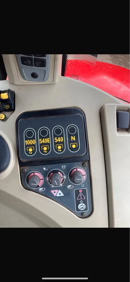 Massey Ferguson 7620 - Image 3