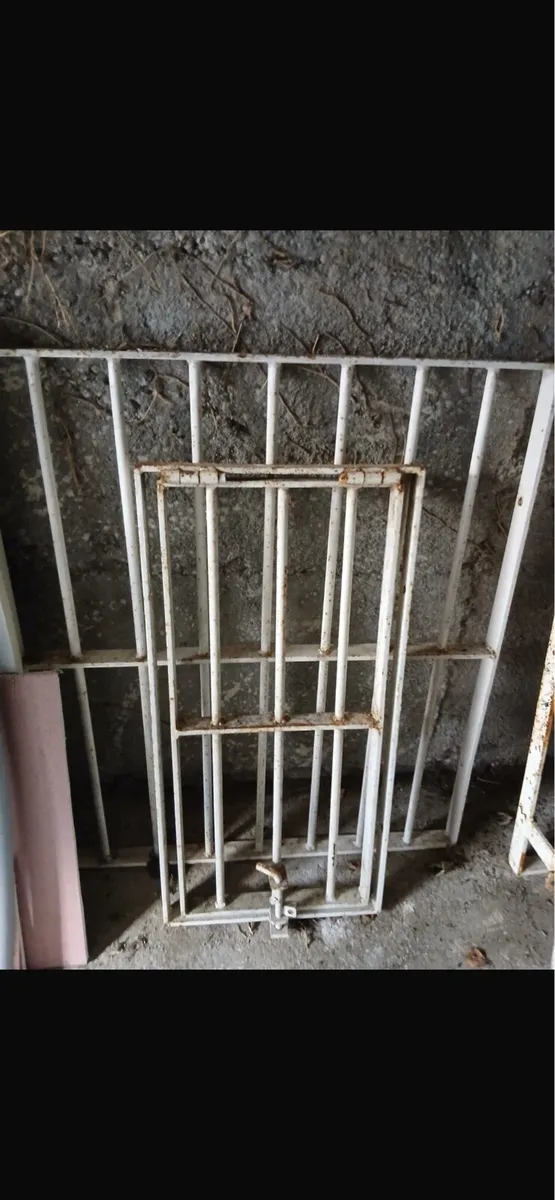 Steel security window bars - Image 1