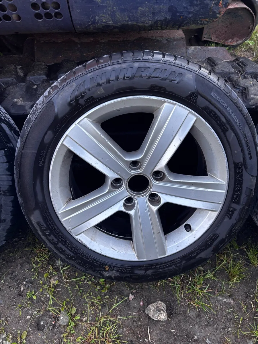 Volkswagon caddy alloys - Image 3