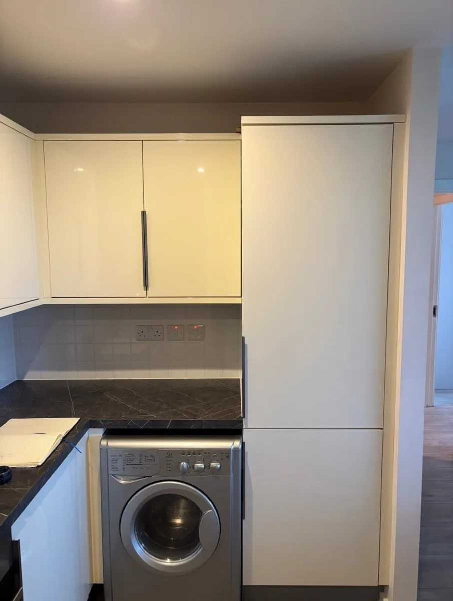 Stunning Kitchen Units – Bargain Price - Image 3