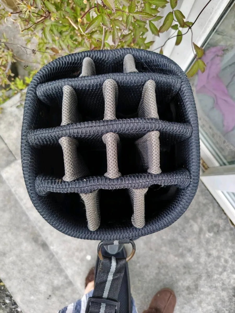 Cleeveland Golf bag - Image 1