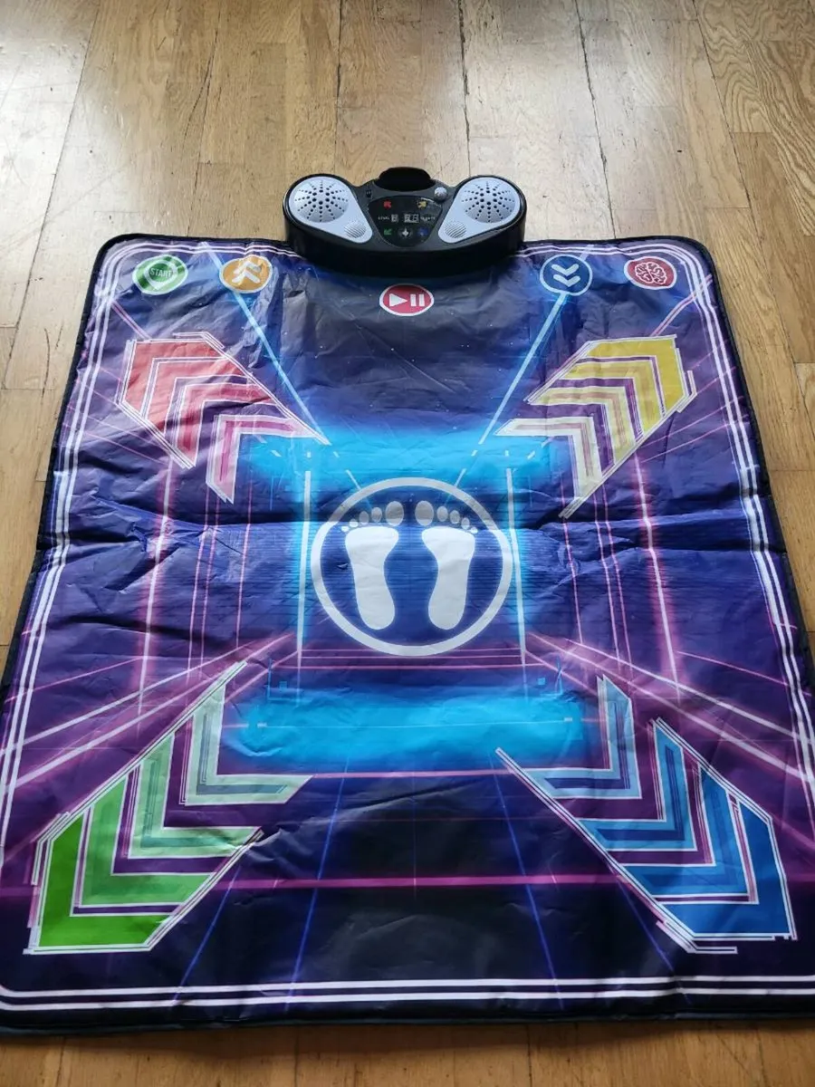 Dance mat