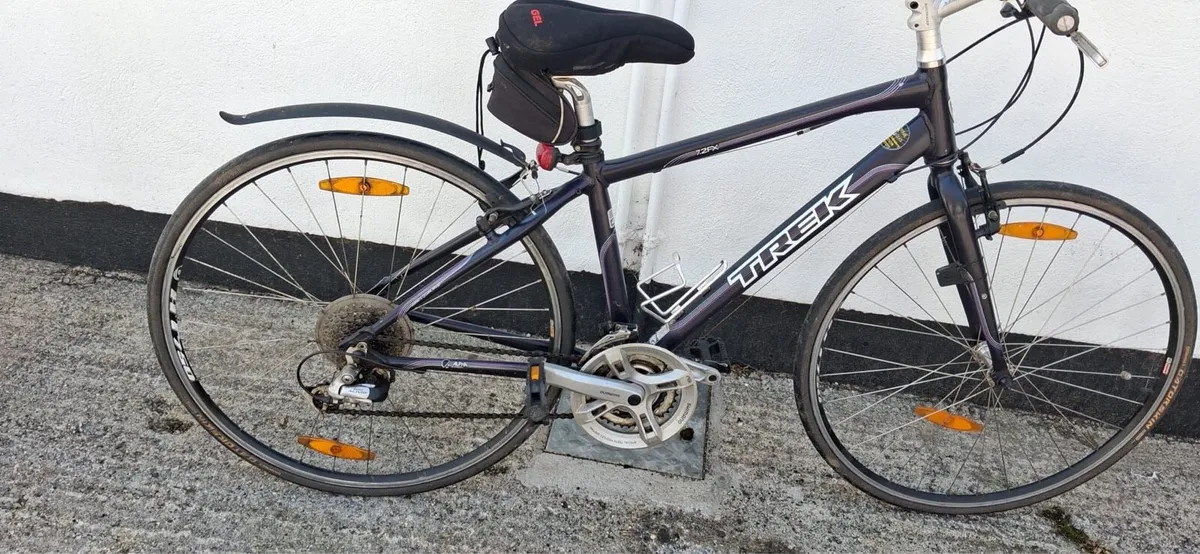 Trek 7.2FX hybrid bike