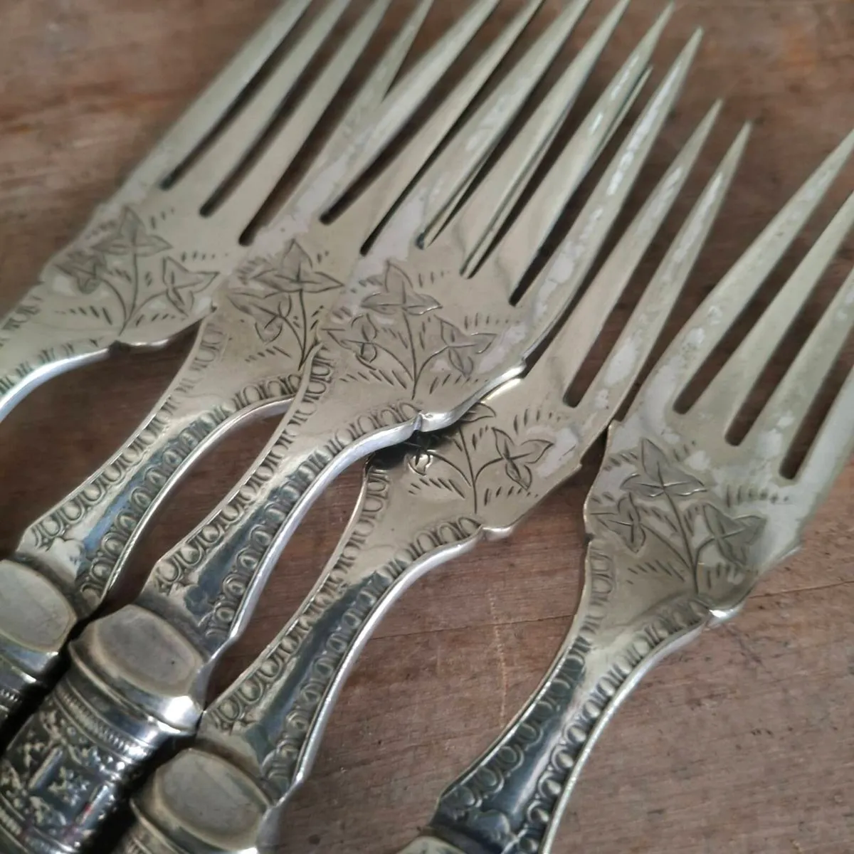 Antique Faux Bone Handle Fish Knives - Image 4