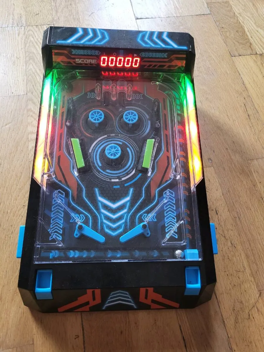 Pinball machine - Image 2